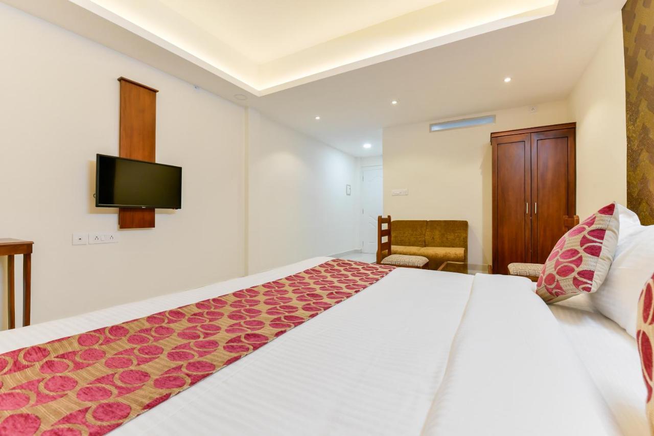 Hotel Hilite Inn Kochi Екстер'єр фото